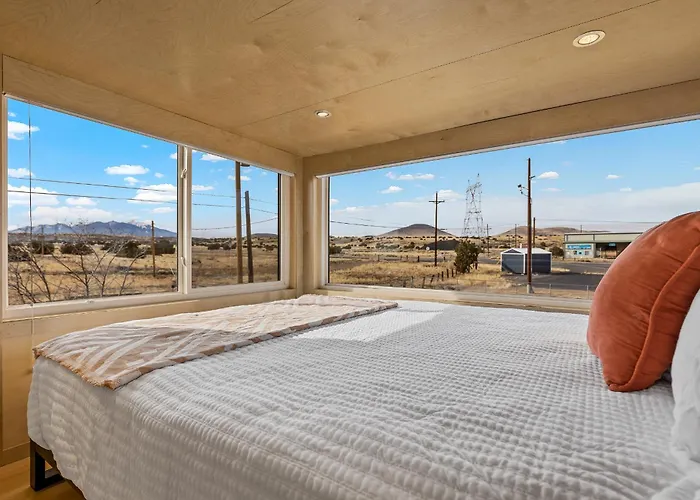 Tiny Near Grand Canyon Sleeps 5, Epic Views!