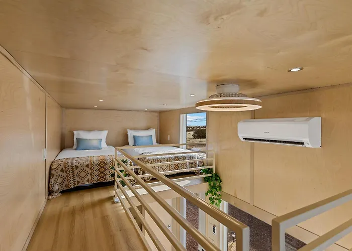 Tiny Near Grand Canyon Sleeps 5, Epic Views! Holiday home *
