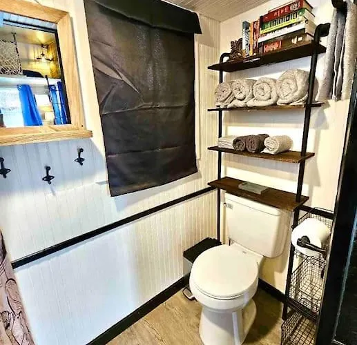 Tiny Near Grand Canyon Sleeps 5, Epic Views! *